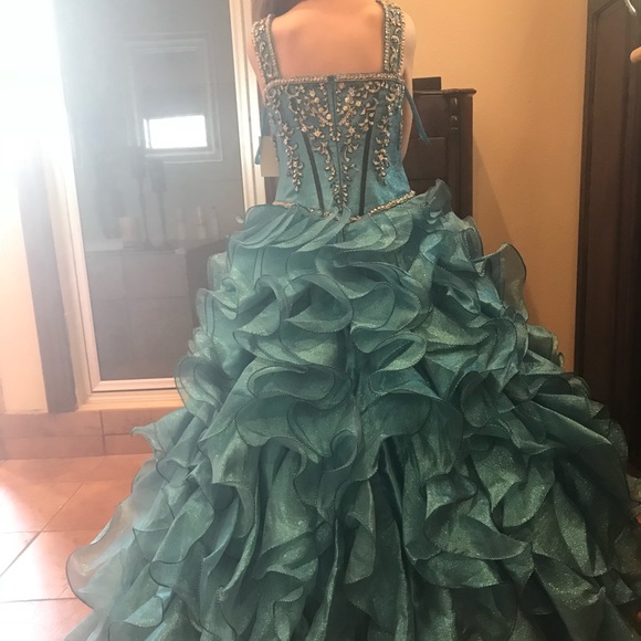 Tiffany princess pageant Ballgown sample size 6 - Picture 4 of 8